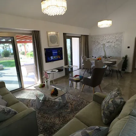 Yulya By Taimoura Villa Pafos