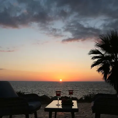 Villa Yulya By Taimoura Pafos