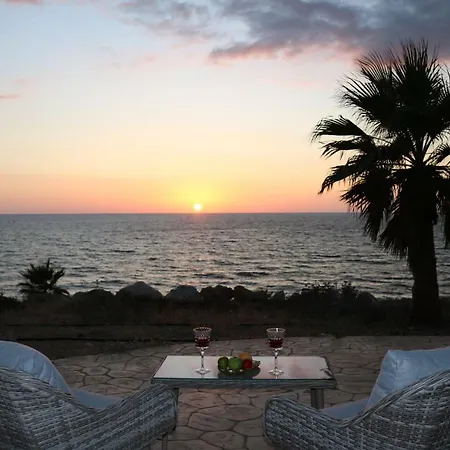 Yulya By Taimoura * Paphos