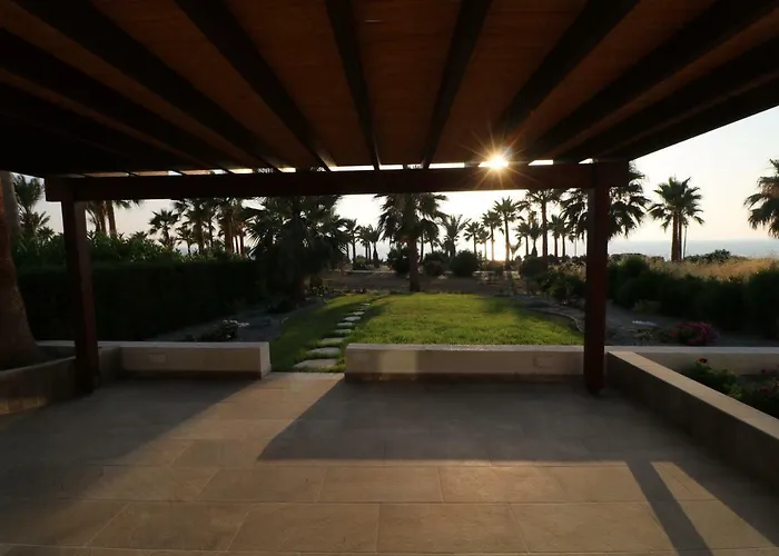 Yulya By Taimoura Vila Paphos