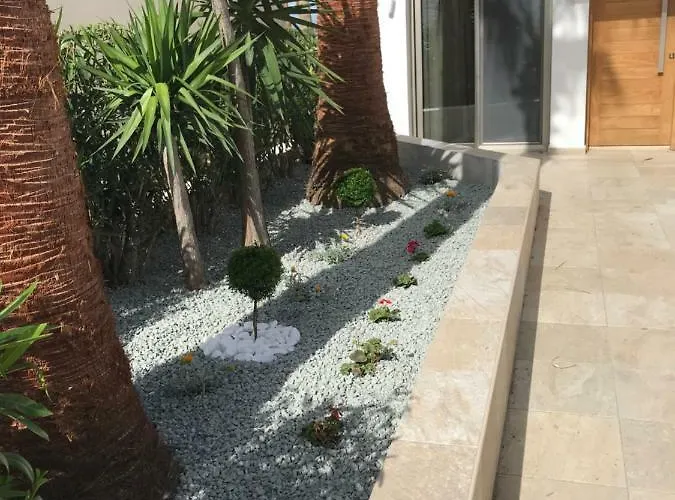 Yulya By Taimoura Vila