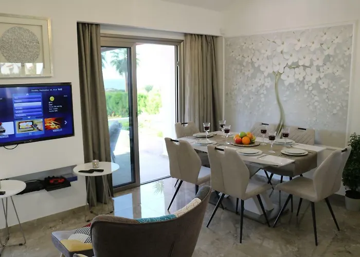 Yulya By Taimoura * Paphos