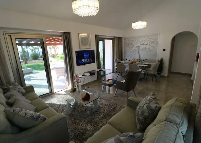 Yulya By Taimoura Villa Paphos