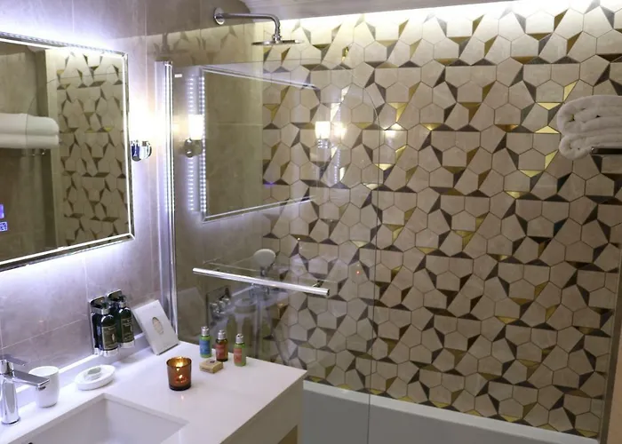 Yulya By Taimoura Vila Paphos