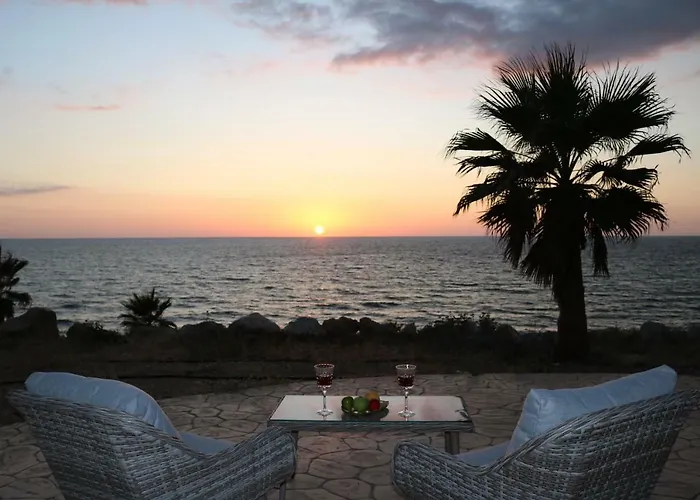 Yulya By Taimoura * Paphos