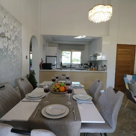 Villa Yulya By Taimoura Paphos