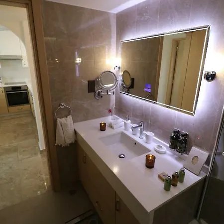 Willa Yulya By Taimoura Pafos