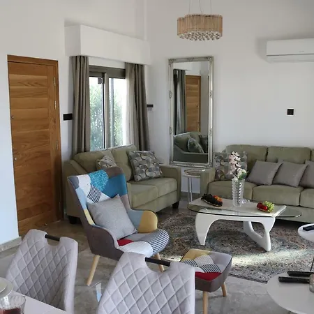 Villa Yulya By Taimoura Paphos