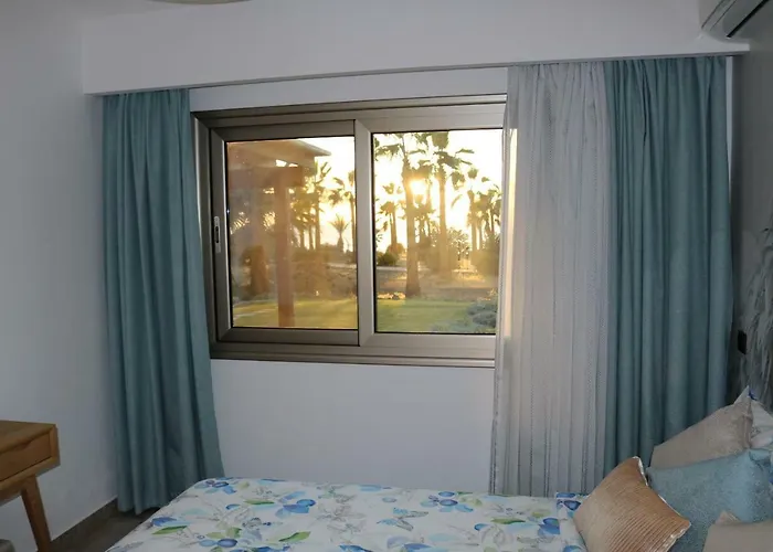 Yulya By Taimoura * Pafos